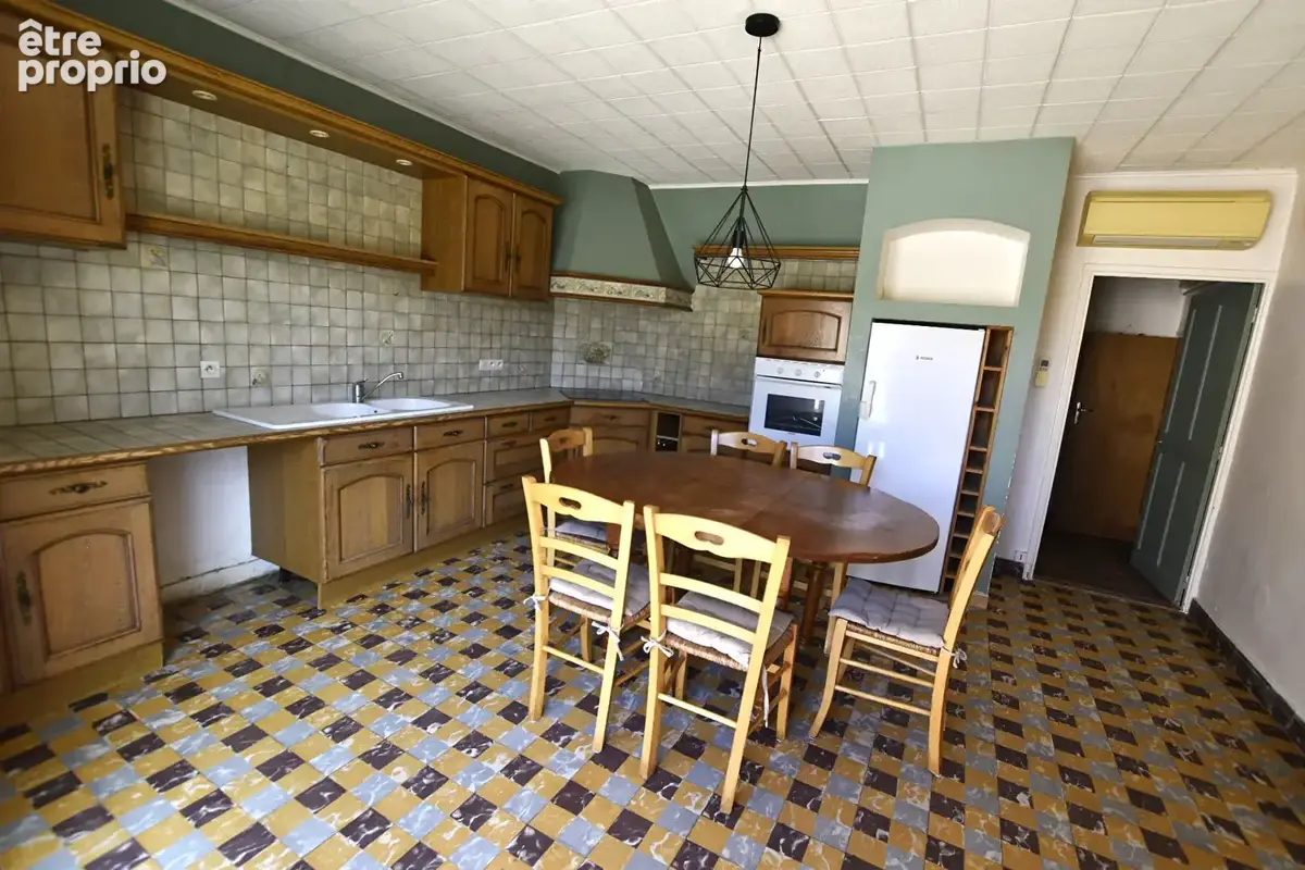 Maison 10 pièces 255 m² à vendre à Serignan-Du-Comtat (84830) - photo 2