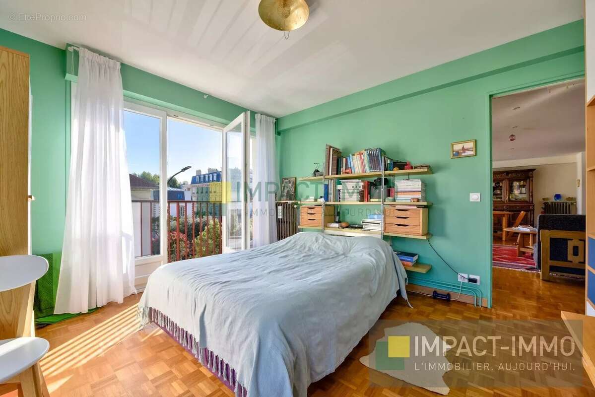 Appartement à COURBEVOIE