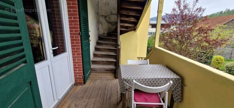 Maison à DECAZEVILLE