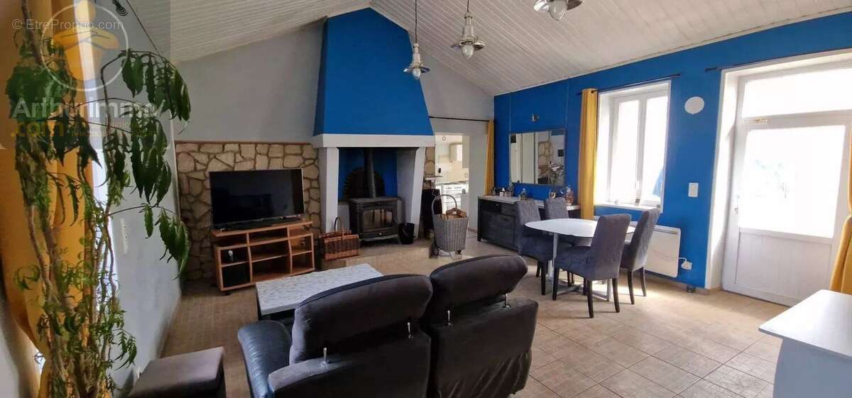 Maison à SALLERTAINE