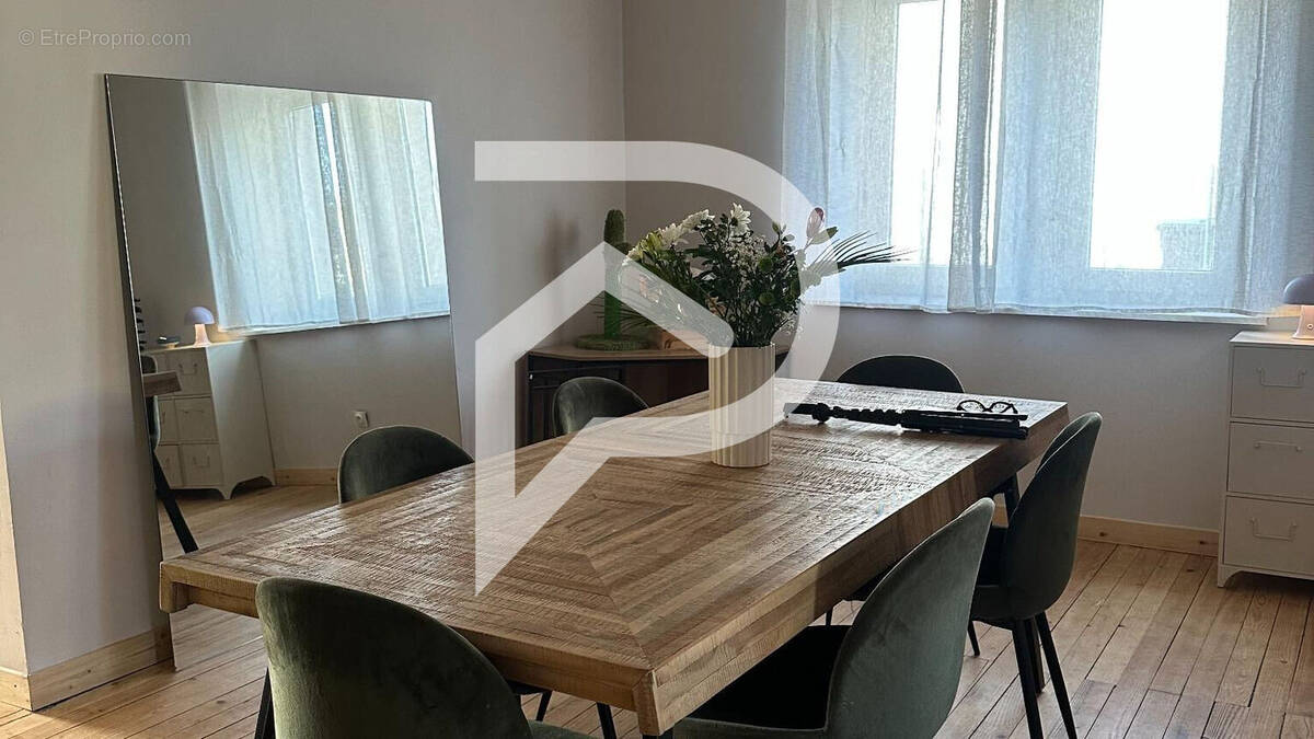 Appartement à REDING