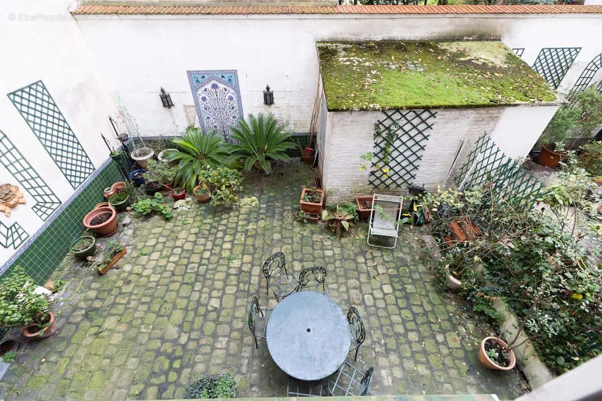 Appartement à PARIS-17E