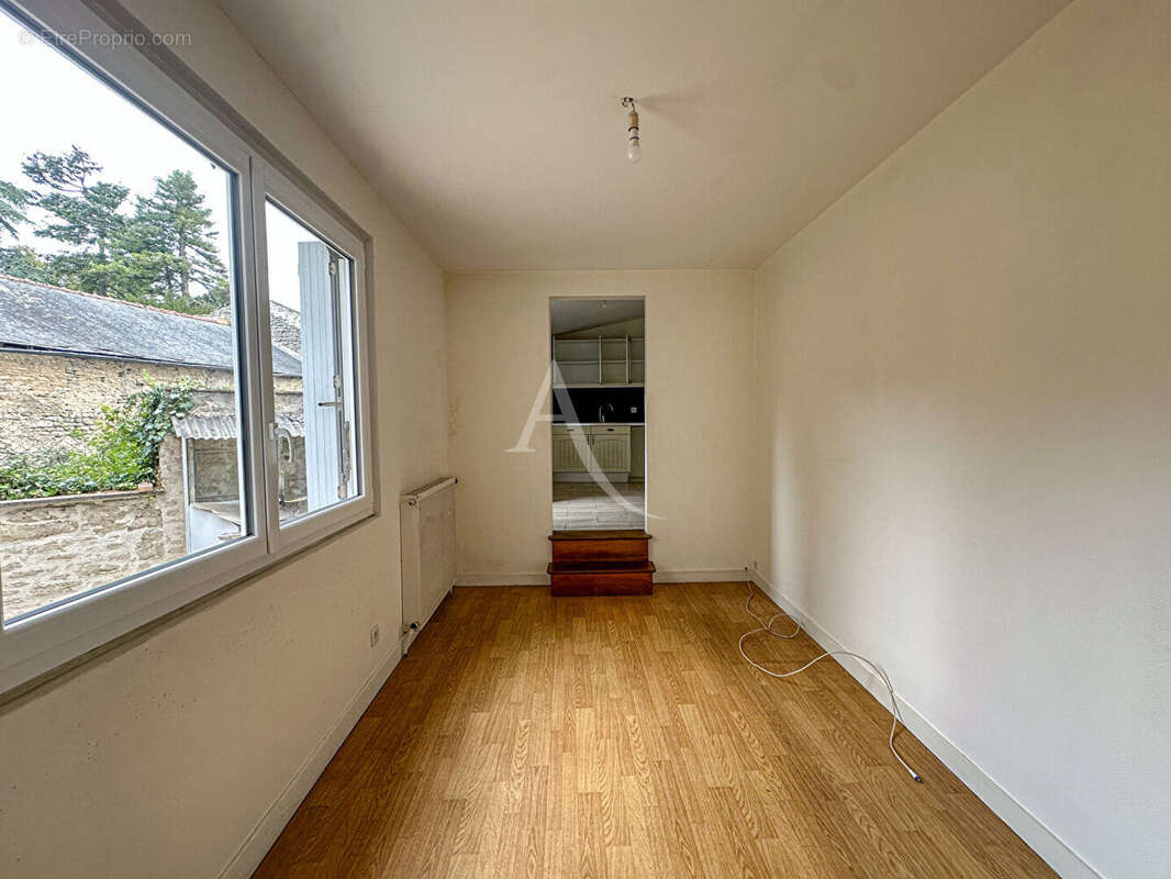 Maison à DOUE-LA-FONTAINE