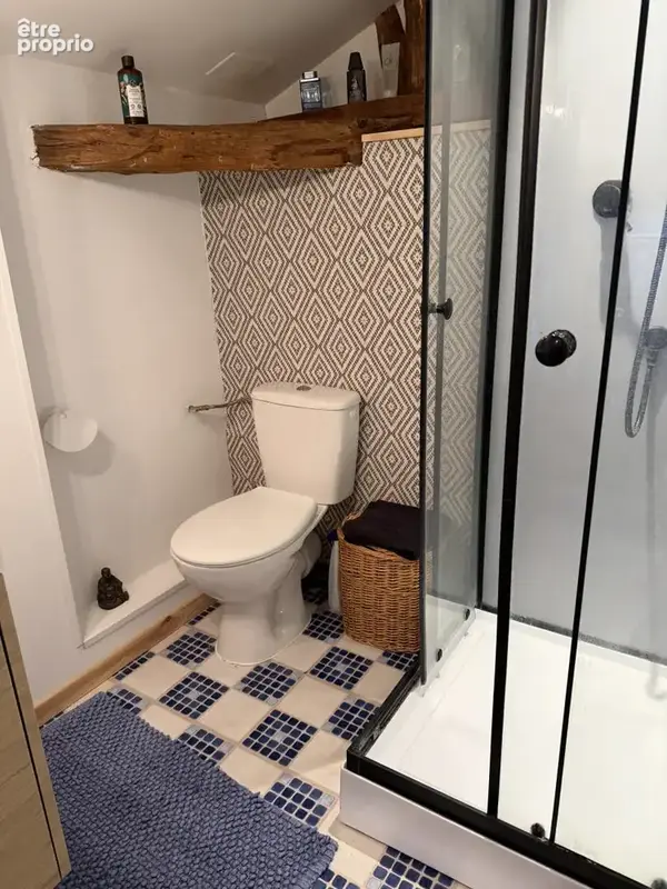 SALLE DEAU ETAGE