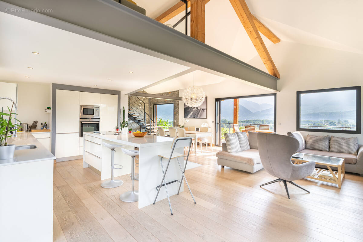 Maison à SAINT-JORIOZ