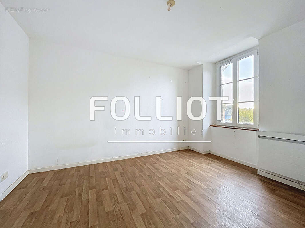 Maison à NOTRE-DAME-DE-CENILLY