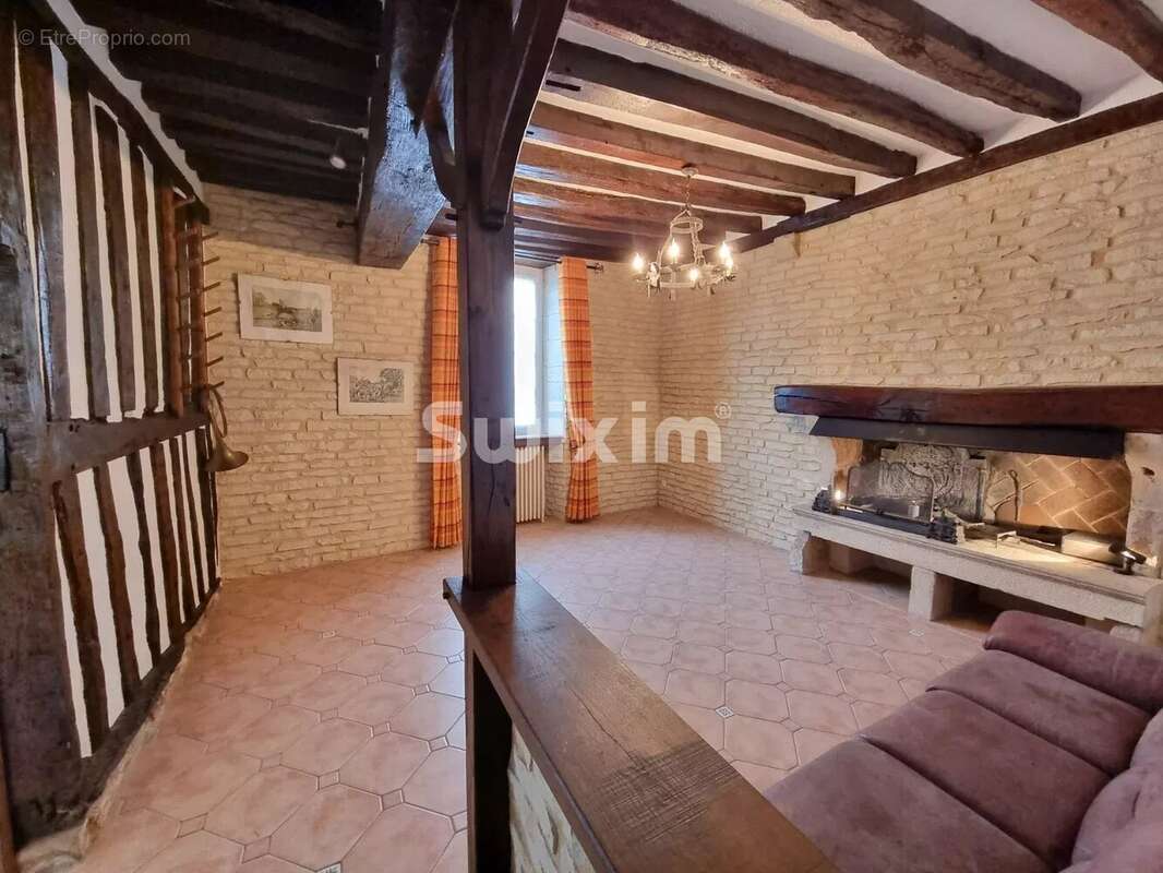 Maison à VARZY