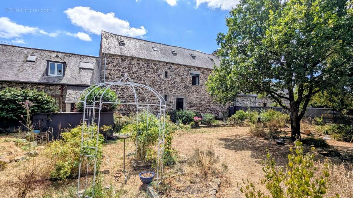 Maison de caractère en pierres avec terrain et un bois en bord de Blavet - photo 10