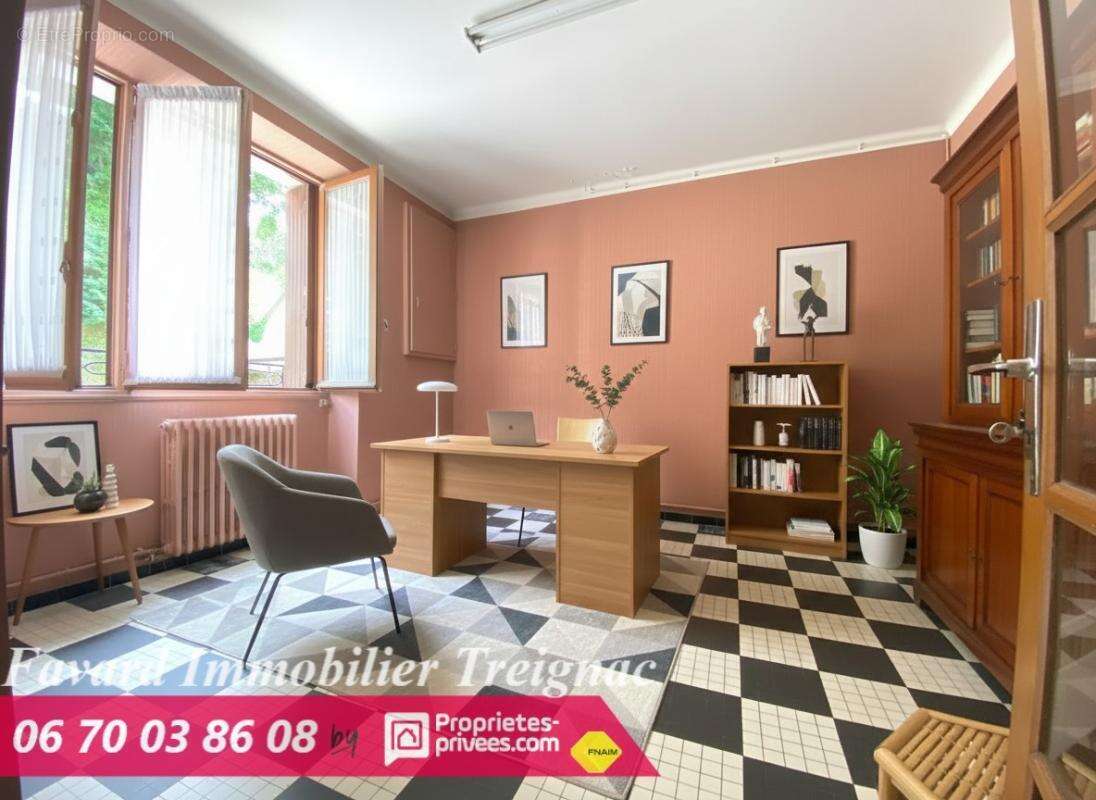 TREIGNAC centre ? 4 chambres + atelier 180 m² ? 326 m² utilisables ? Usage mixte - photo 3
