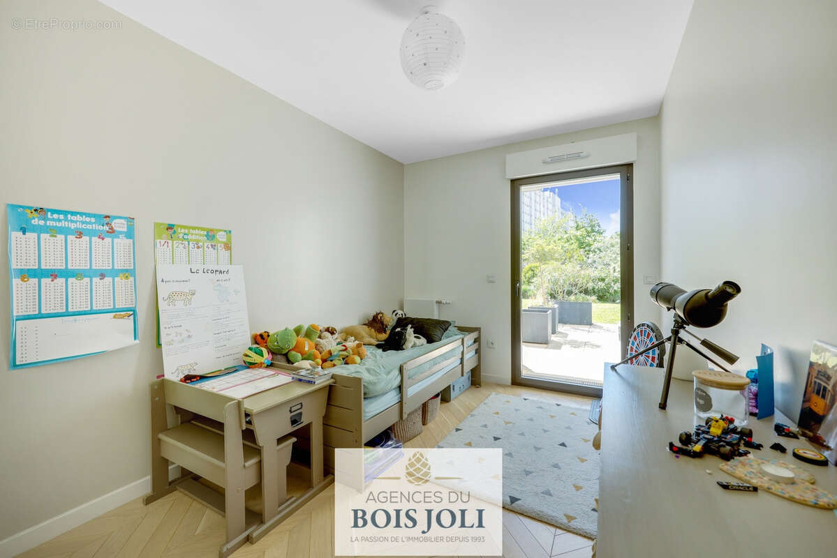 Appartement à ISSY-LES-MOULINEAUX