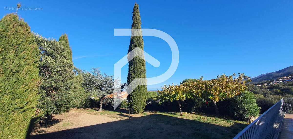 Maison à VILLELONGUE-DELS-MONTS