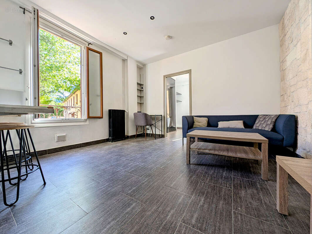 Appartement à LE MESNIL-LE-ROI
