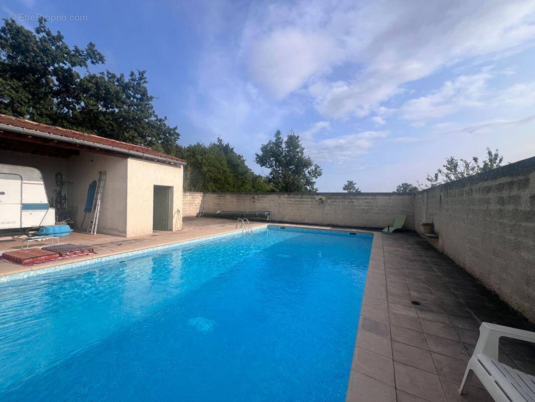 Maison à BARJAC
