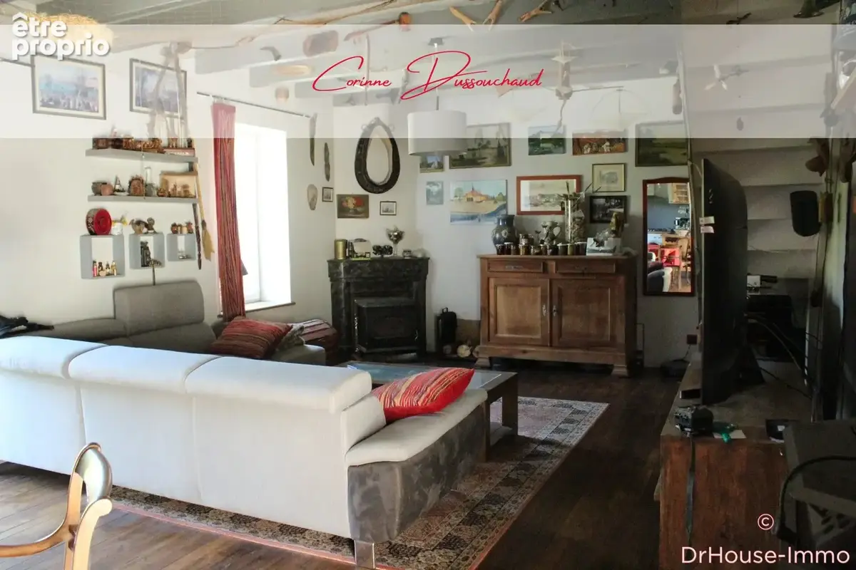 Maison 3 pièces 72 m² à vendre à Chabanais (16150) - photo 2
