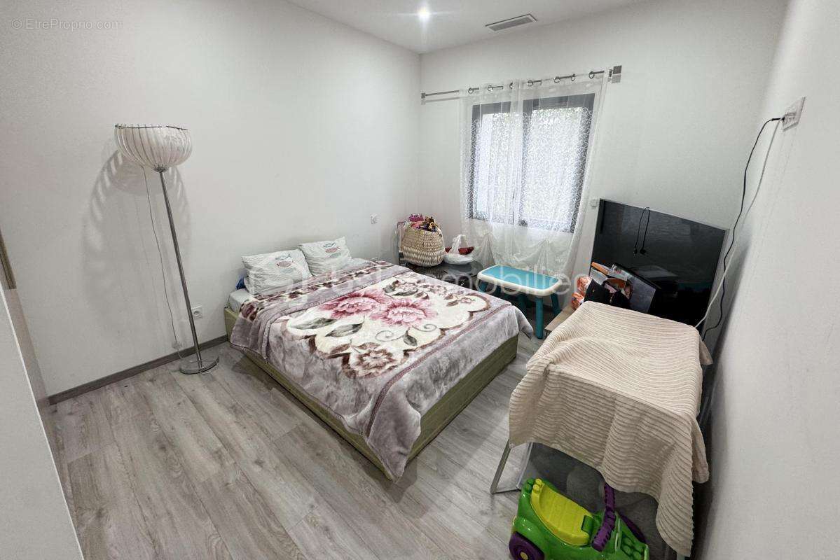 Maison à LIGNAN-SUR-ORB