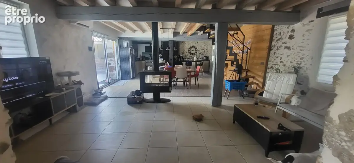 Jolie maison rénovée centre de SALLES - photo 2