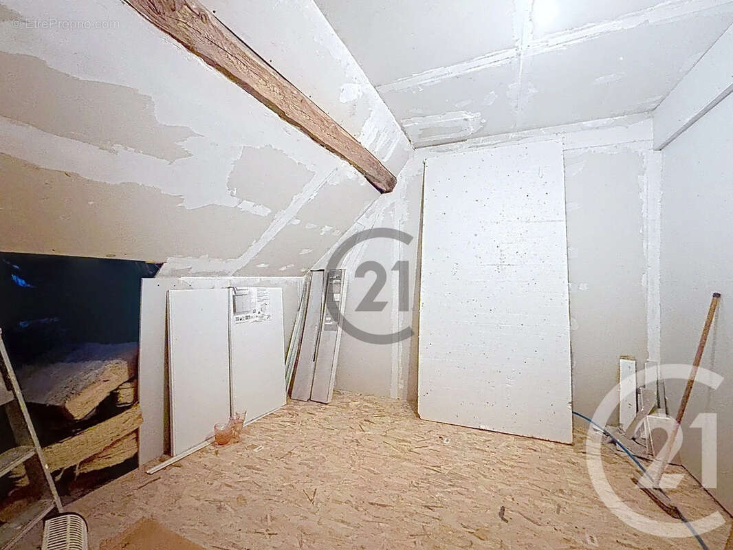 Maison 171 m² à Rouilly  - photo 8