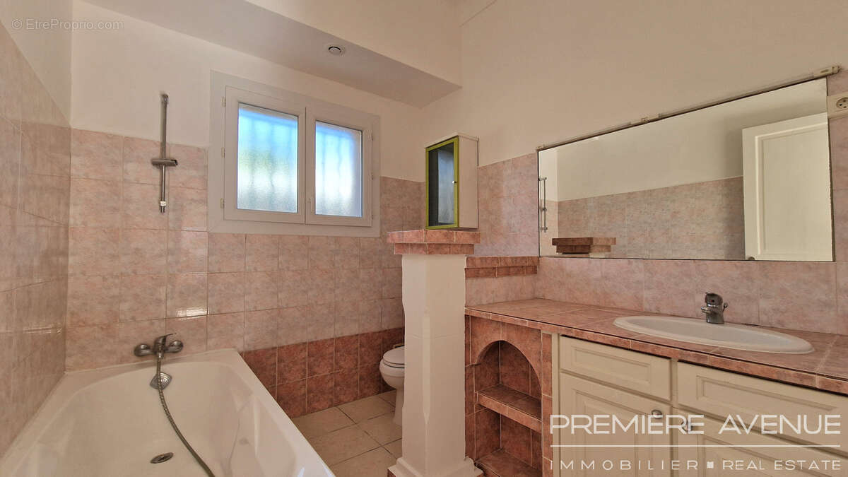Maison à FREJUS
