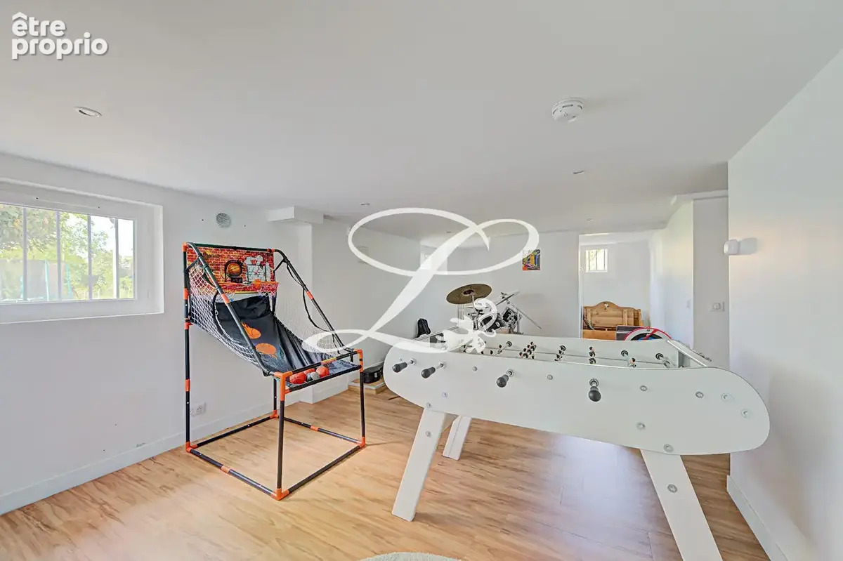 Maison Le Mesnil Le Roi 6 pièce(s) 138,78 m2 (173m² utile) - photo 12