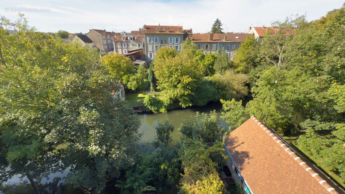 Appartement à CORBEIL-ESSONNES