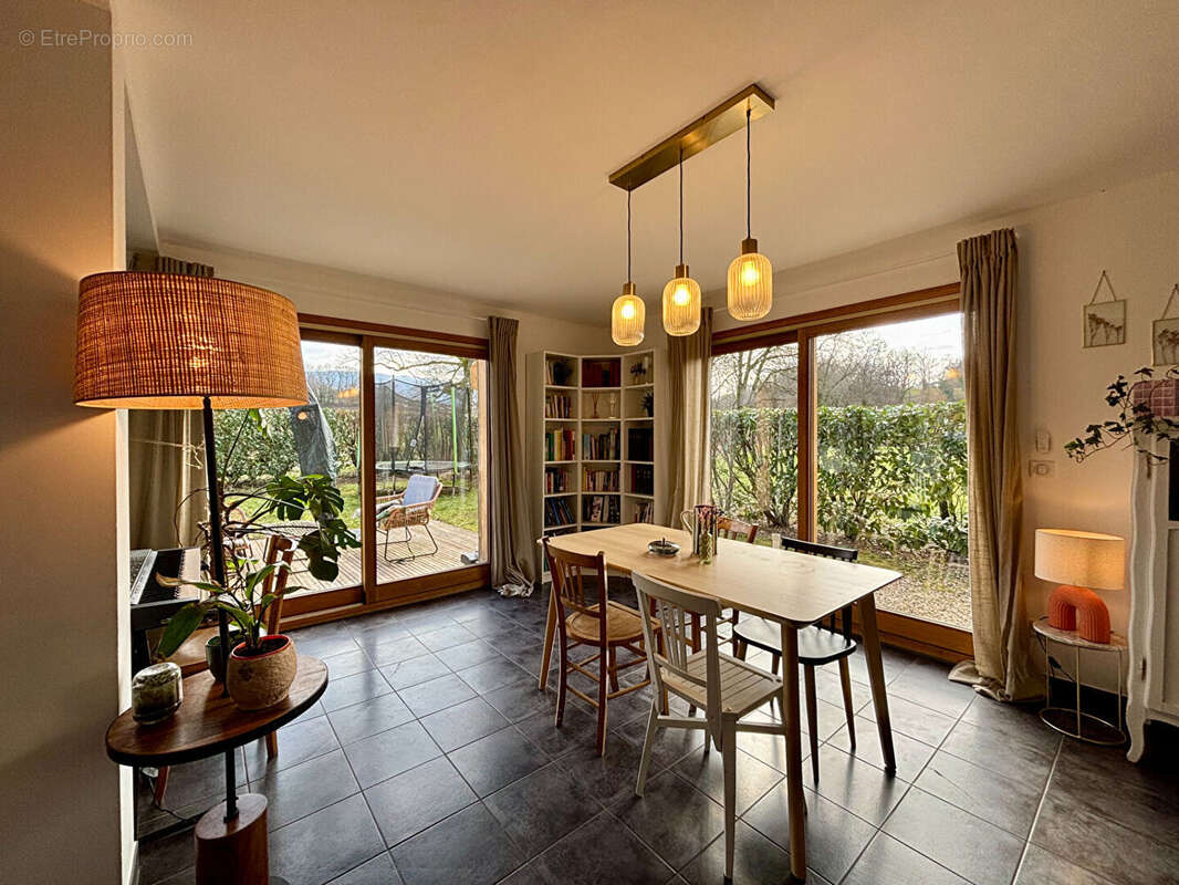 Maison mitoyenne avec jardin et garage - photo 6