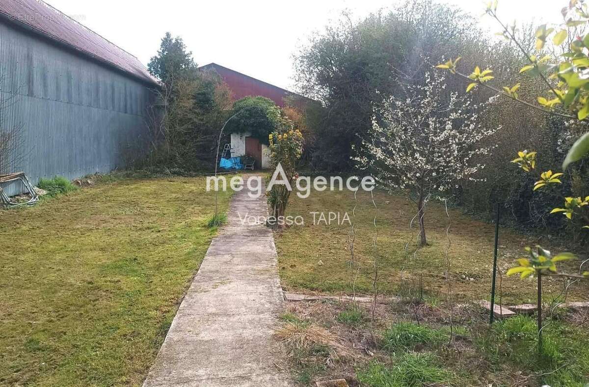 Maison à MARIGNY-LE-CHATEL