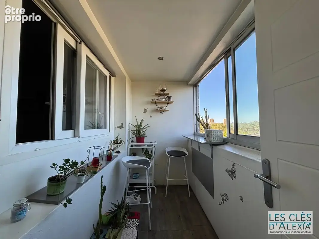 – t3 -villeurbanne - traversant de 58,31 m² – vue dégagée - photo 6