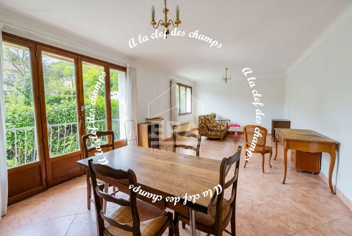 Maison à BURES-SUR-YVETTE