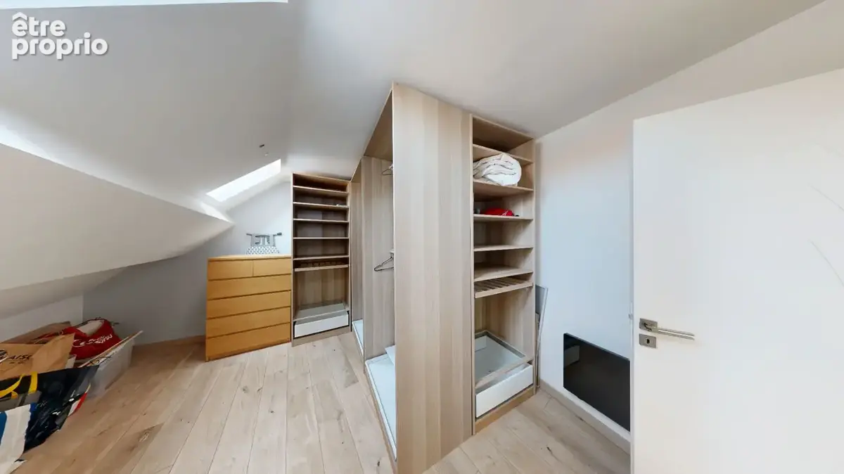 Appartement Duplex Dernier Étage avec Jardin Privatif de 300 m² - photo 7