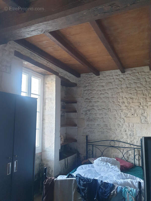 Maison à BARBEZIEUX-SAINT-HILAIRE