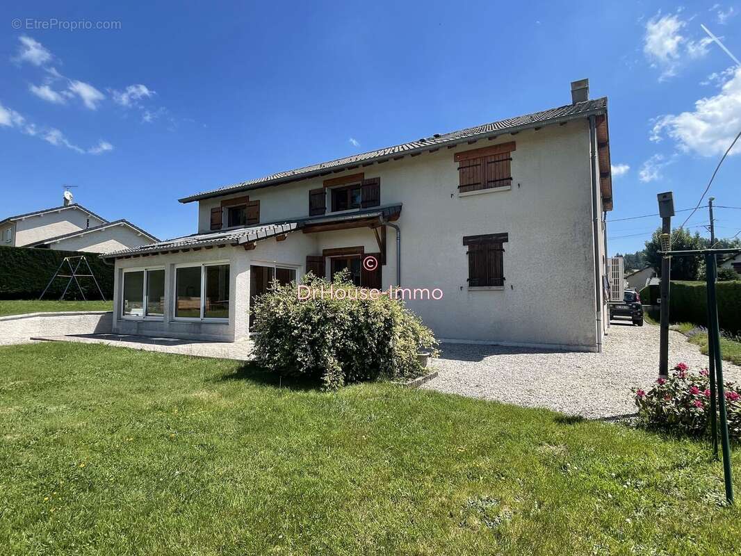 Maison à SAINT-AGREVE