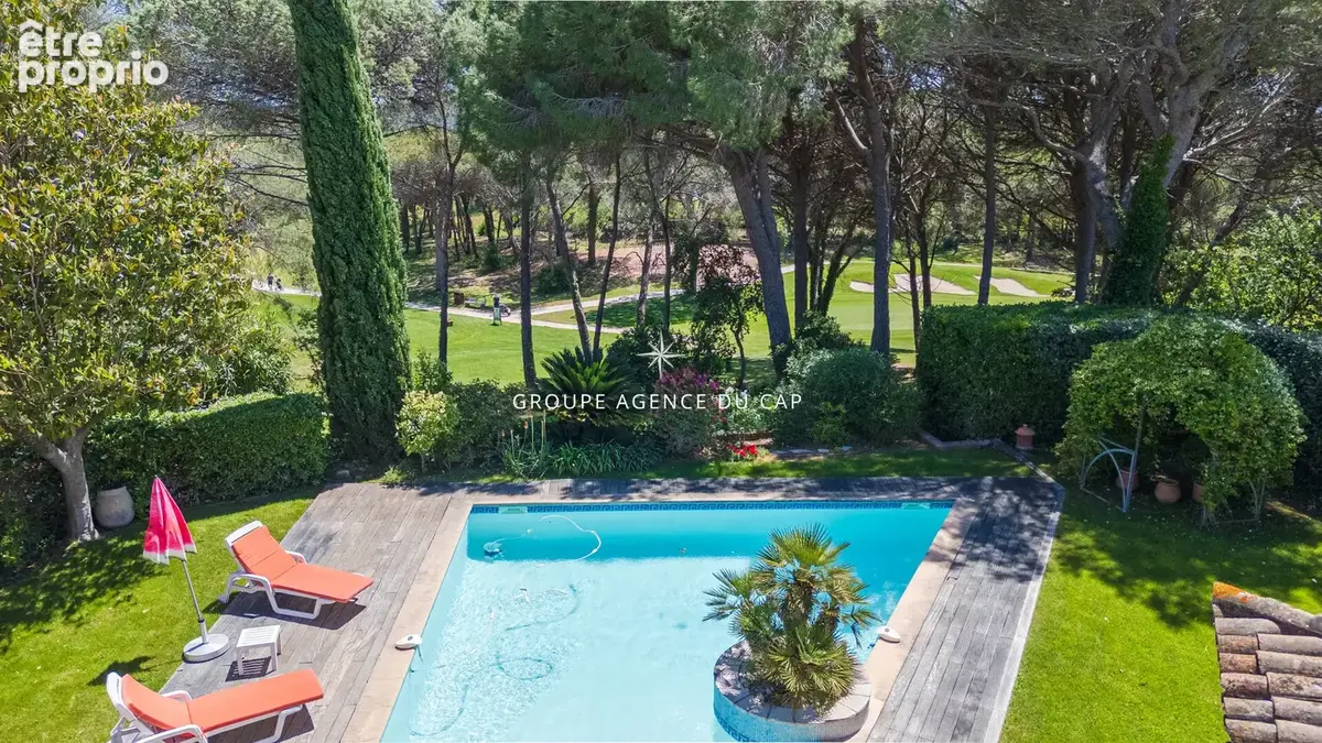 Valescure coeur des golfs villa 5 chambres de 200m² avec piscine - photo 2