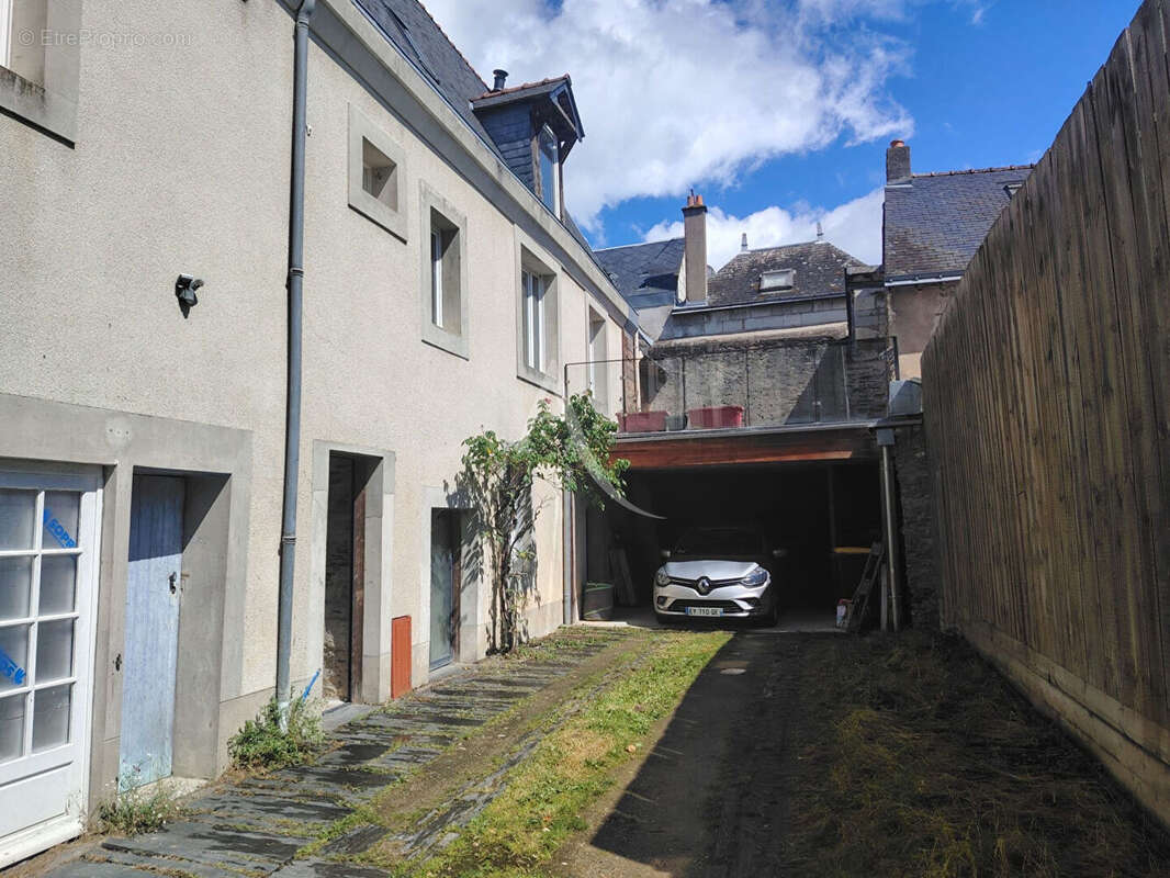 Maison à BOUCHEMAINE