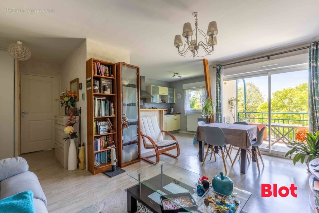 Appartement à THORIGNE-FOUILLARD