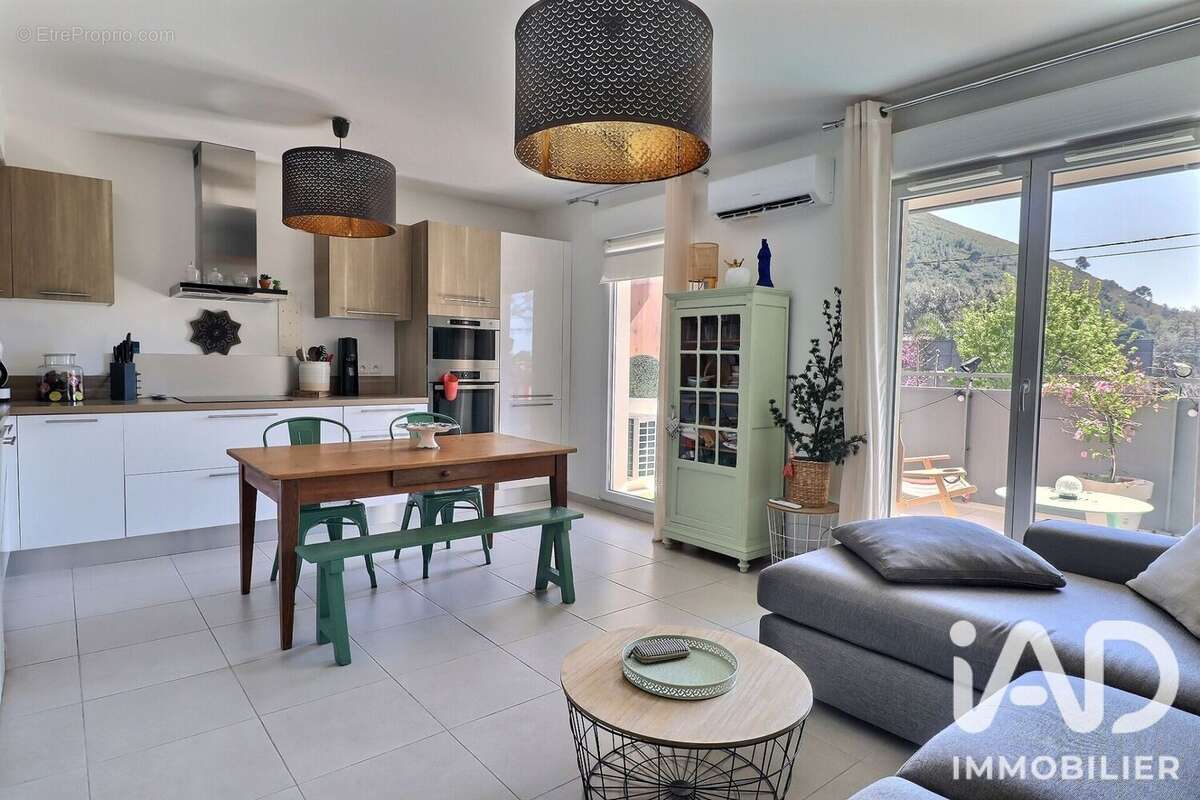 Photo 2 - Appartement à MARSEILLE-10E