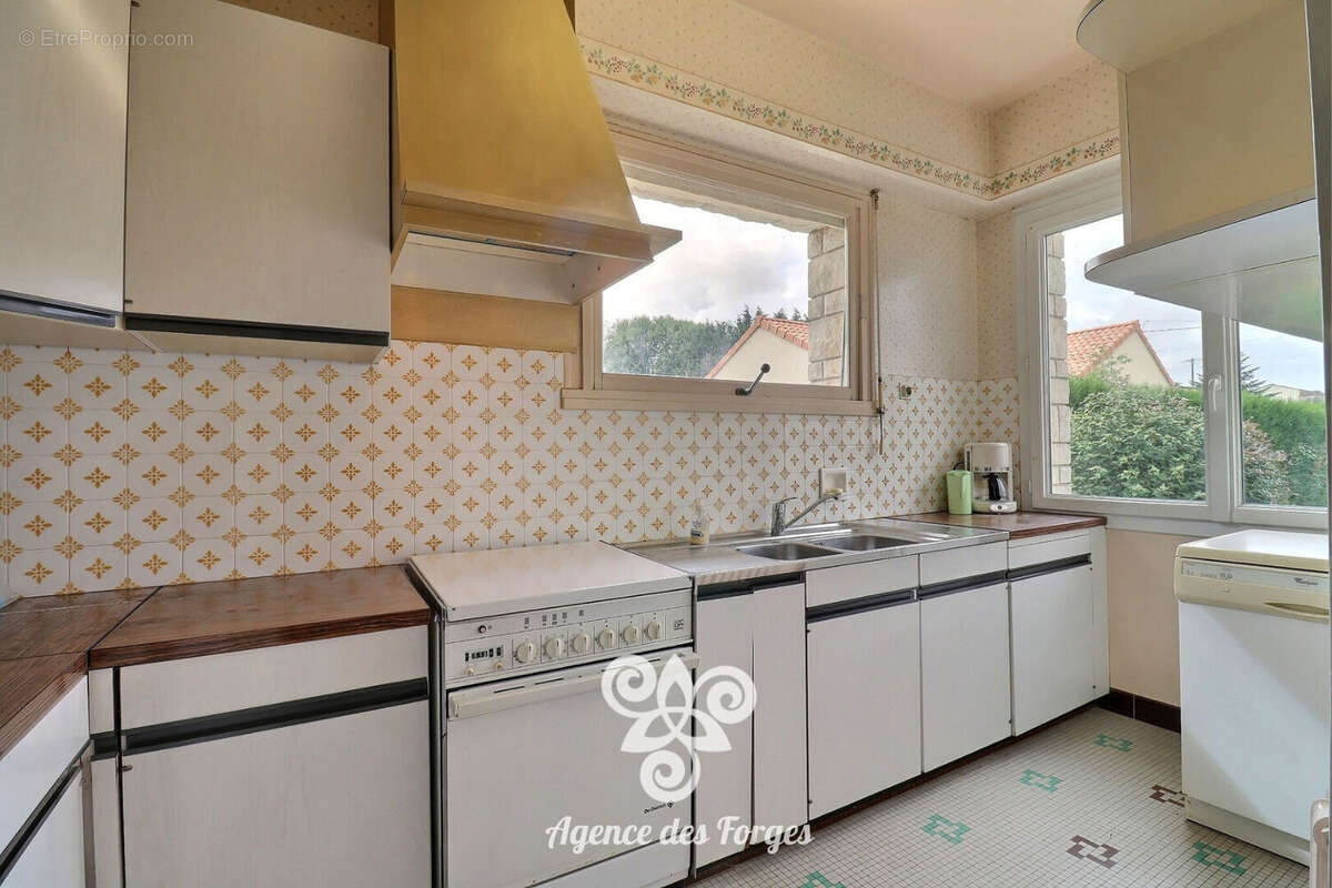 Maison à LE PUISET-DORE