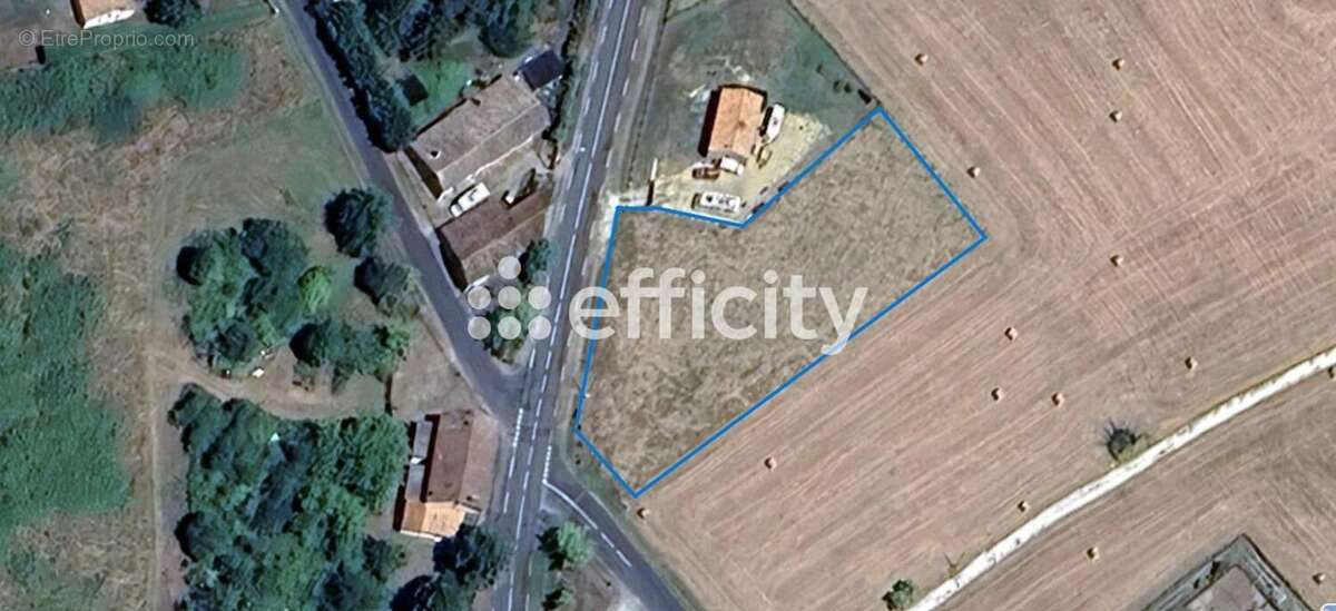 Terrain 2542 m² à Saint-Gery  - photo 2