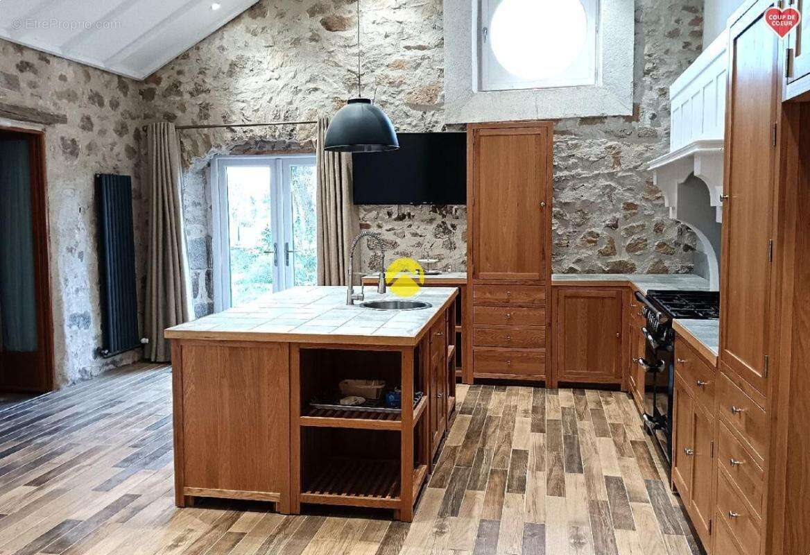 Maison à LE GRAND-BOURG