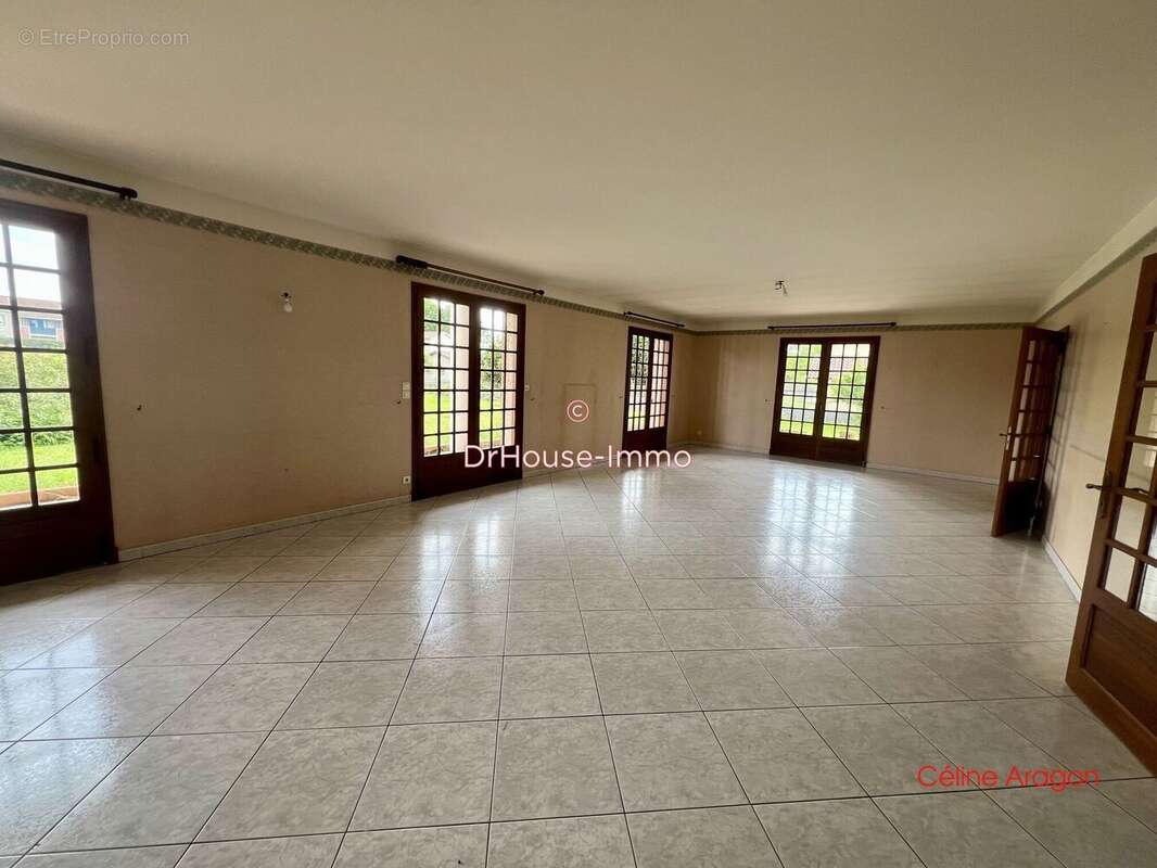 Maison 221 m² à Saint-Gaudens  - photo 2