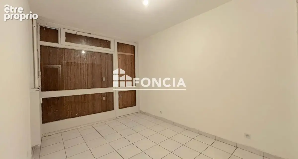 VALENCE appartement T5 - Rez-de-Chaussée - photo 9