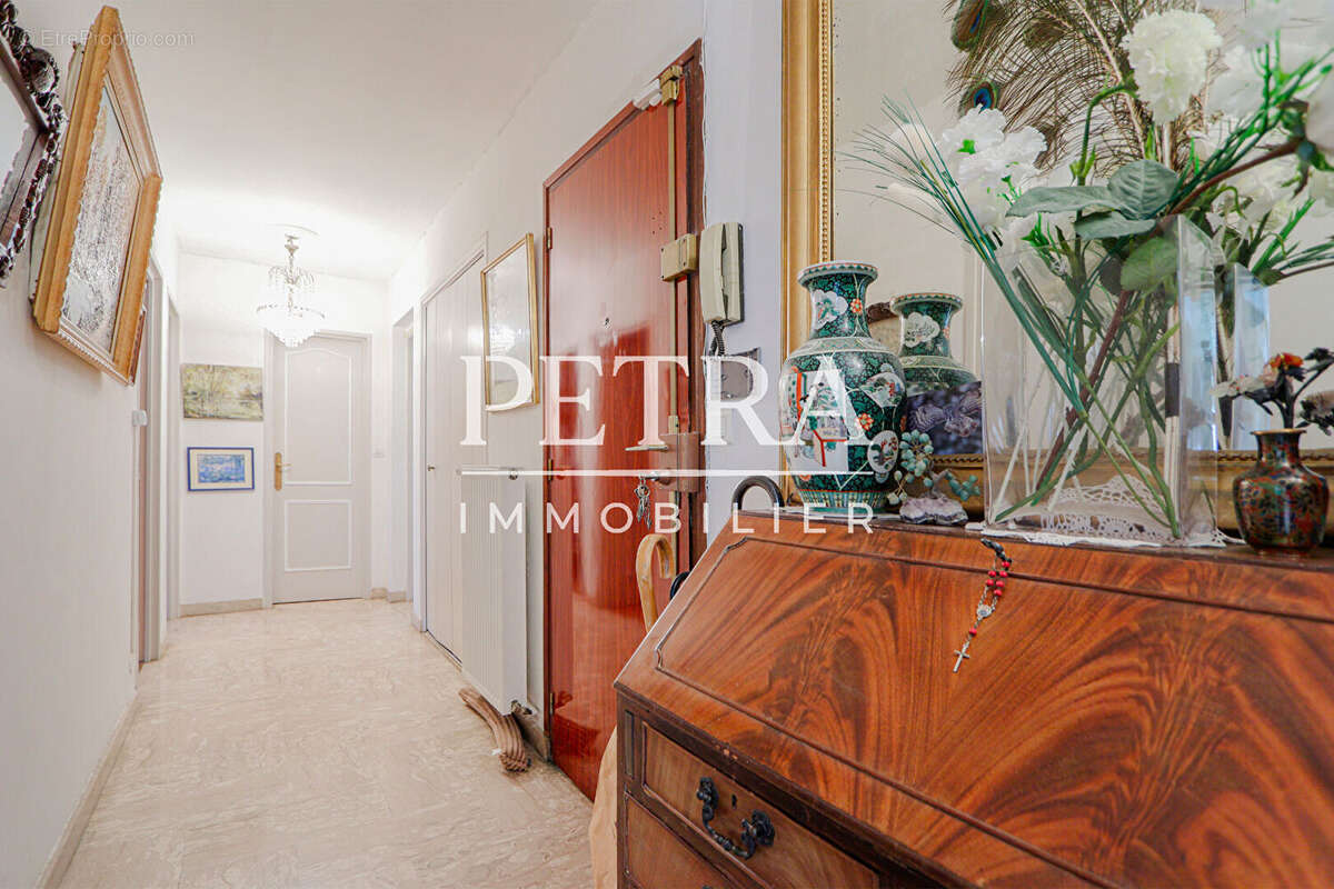 Appartement à L&#039;HAY-LES-ROSES