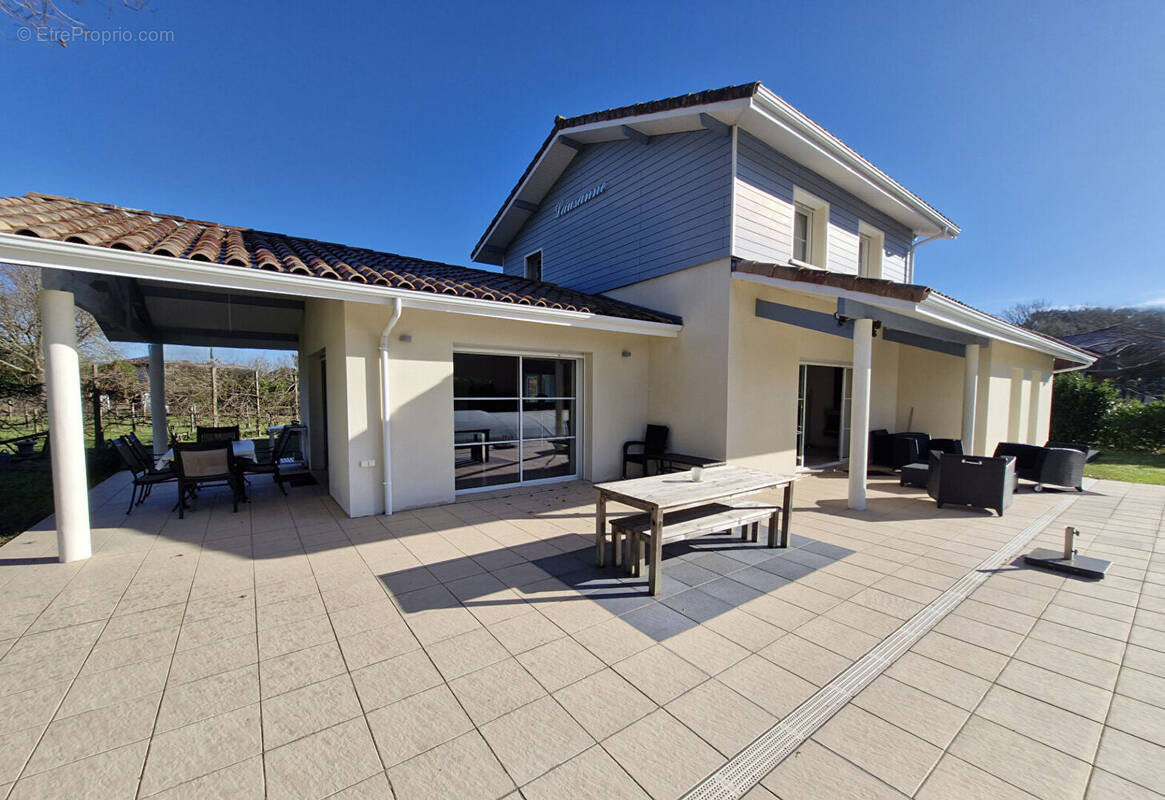 Maison à SAINT-MICHEL-ESCALUS