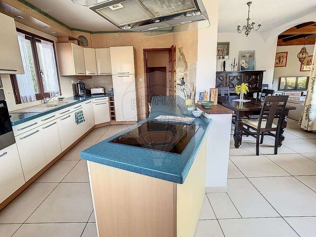 Maison à BOISSET-ET-GAUJAC