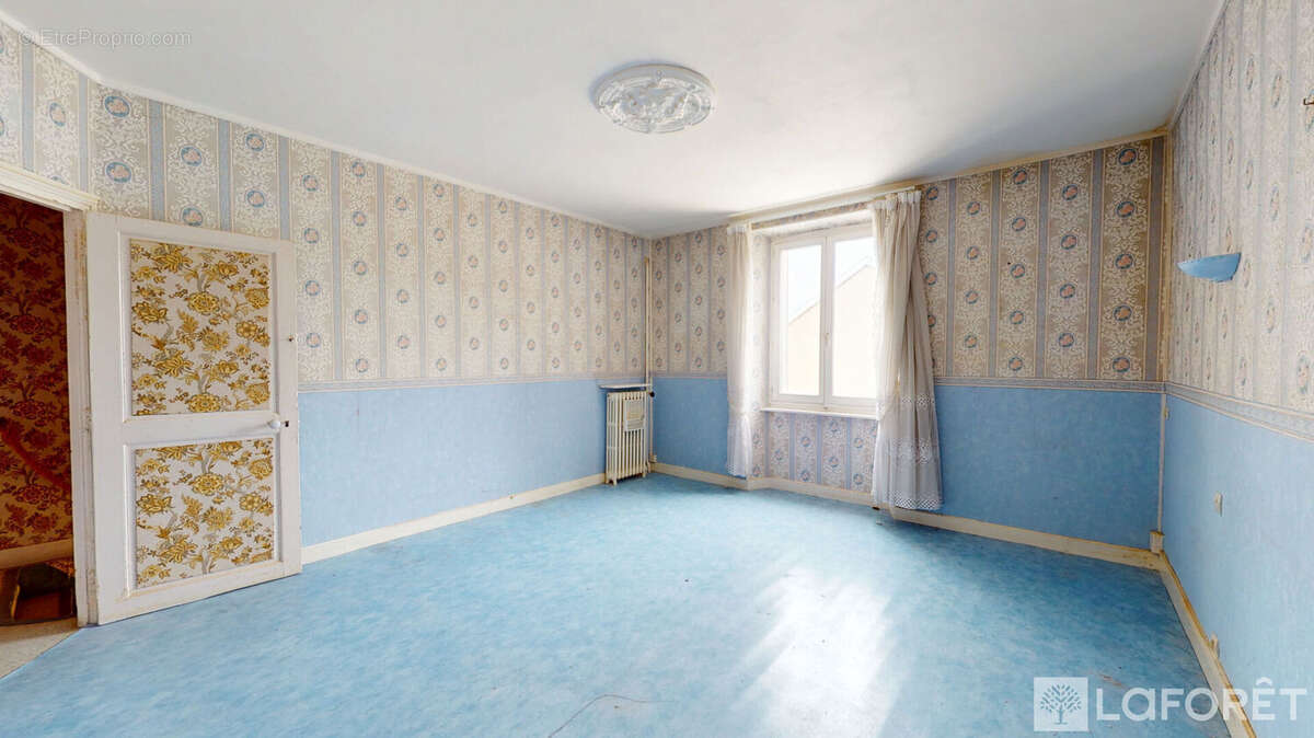 Maison à MAILLY-CHAMPAGNE