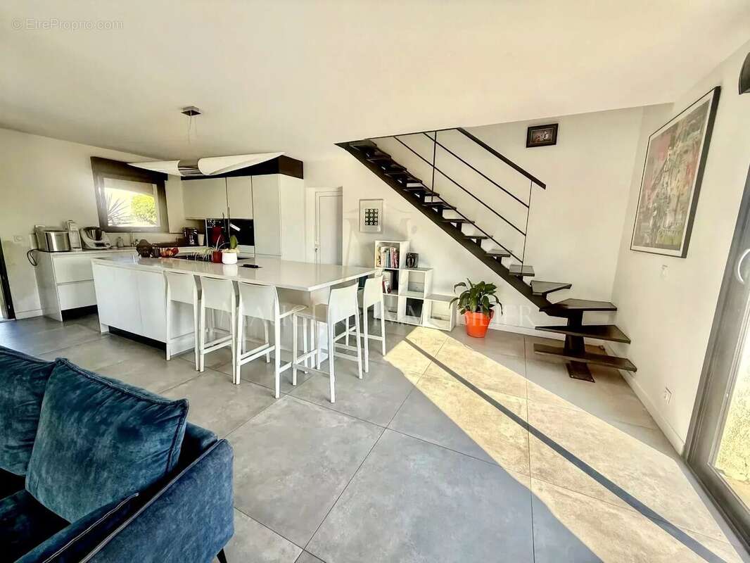 Belle maison F5 - Piscine - photo 8