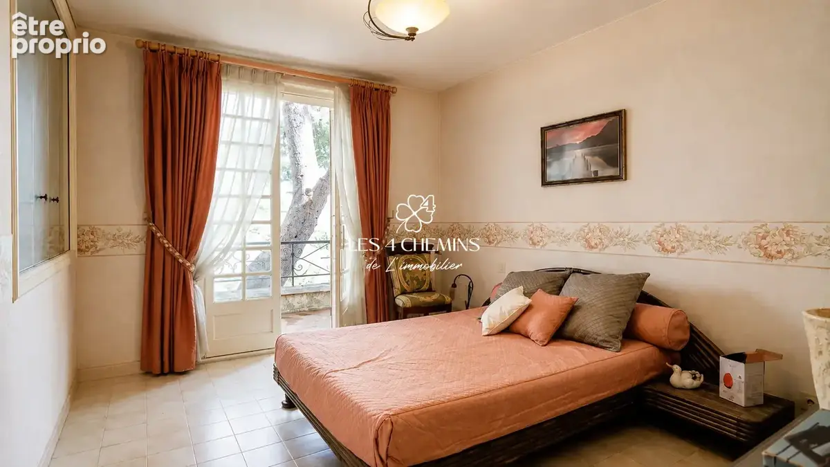 Villa  à rénover de 6 pièces d'environ 185 m2 sur 698 m2 proche mer et commerces - photo 8