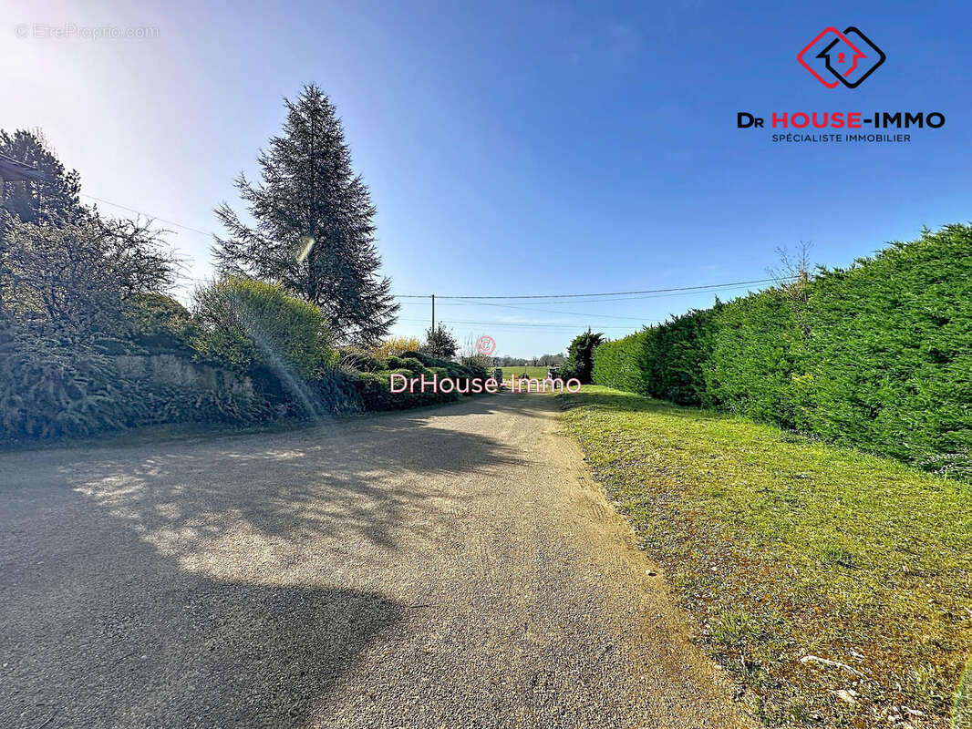 Maison à CHAMPAGNAC-DE-BELAIR