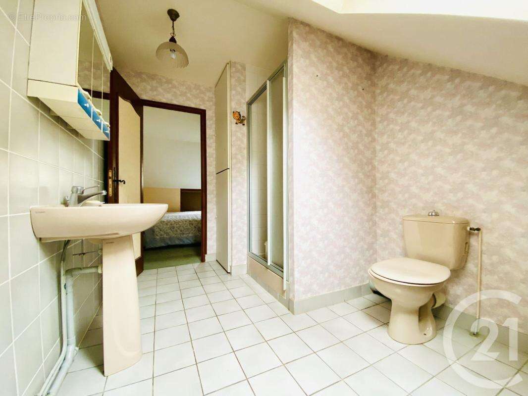 Maison 230 m² à La Porcherie  - photo 23