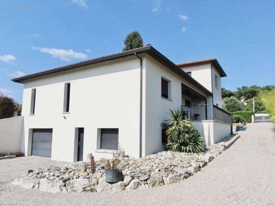 Maison à CASTELGINEST