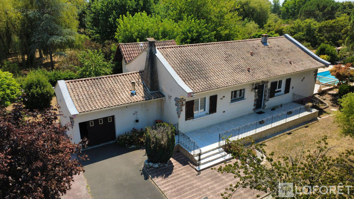 Maison à SAINT-ANDRE-DE-CUBZAC